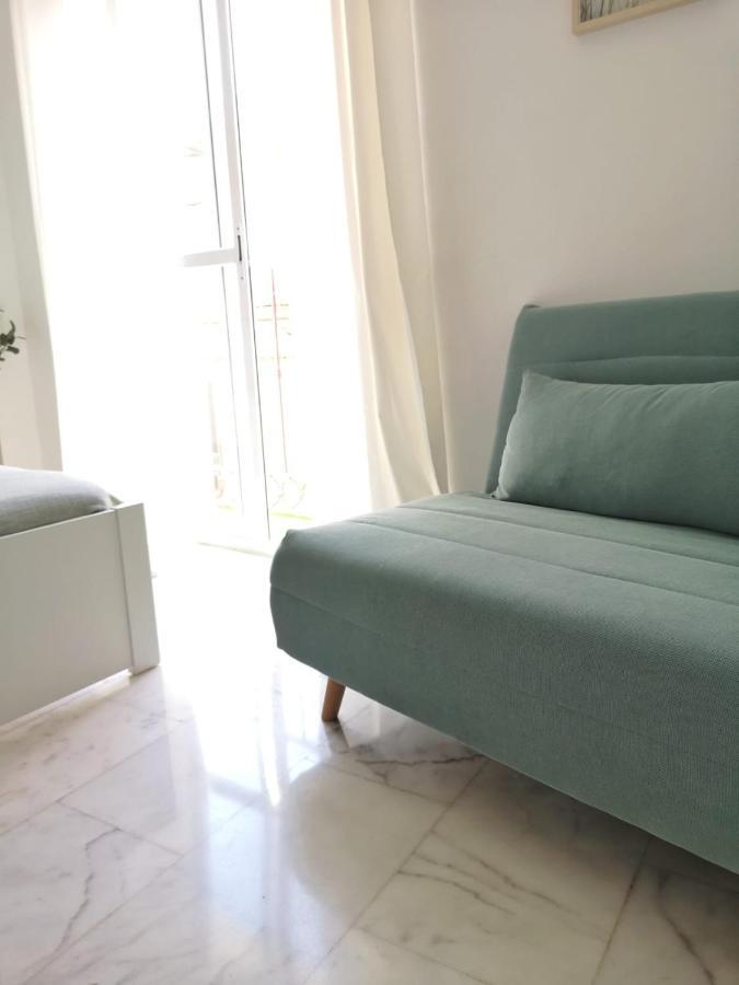 Acogedor estudio en el centro histórico de Málaga Apartamento Exterior foto